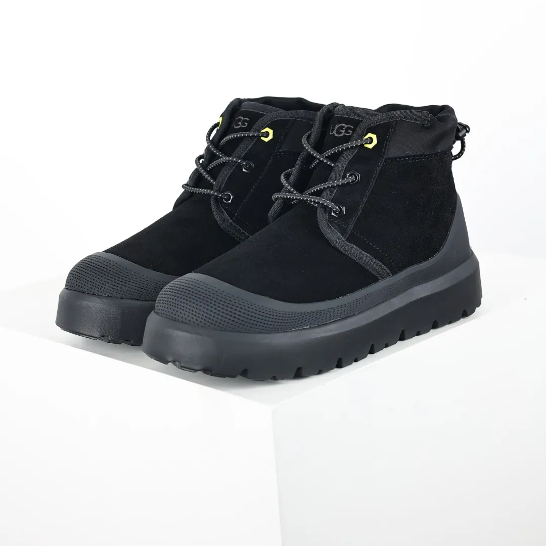 Pick up locally 💰660 Core recommendation Good price It is a very suitable choice for keeping warm in winter and at home. In the new year, uug launched a series of styles, which are partial to the preferences of young consumers and have also moved to the forefront of fashion trends. Shoe body material Water-repellent coated suede upper 17mm UGGPURE™ implantable wool insole Lightweight non-slip comfortable rubber outsole With brand LOGO trademark Comes with a full set of packaging Size: 35 36 37 38 39 40 41 42 43 44 45